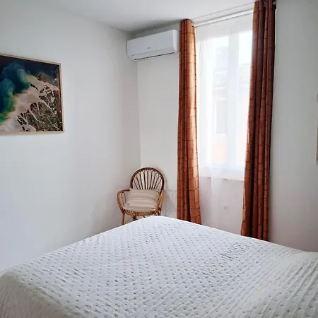 Cosy A Quelques Minutes De La Διαμέρισμα Le Pradet